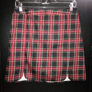 Divided (H&M) mini skirt, red and black plaid with scalloped front, NWT